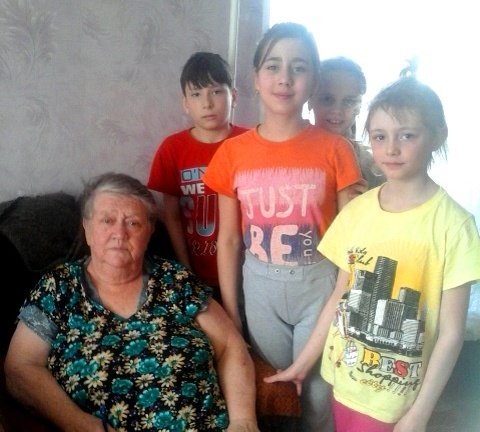 В центре помощи детям города Троицка завершился трудовой десант «Уютный дом»