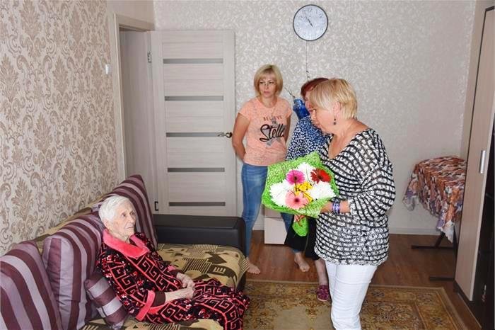 Вдова ветерана Великой Отечественной войны Анна Полинова отметила свой юбилей