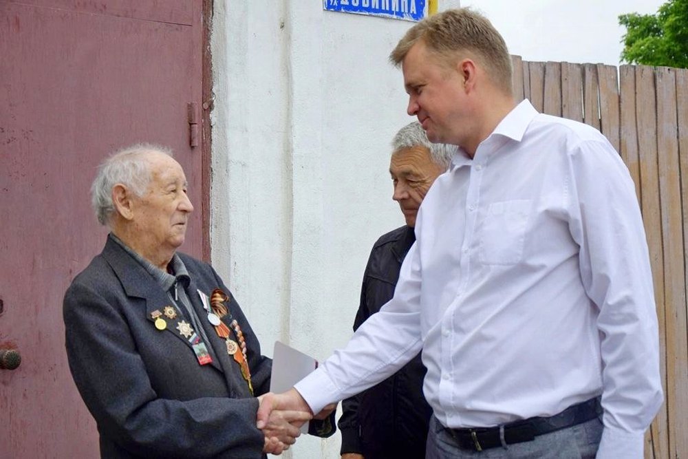 Глава города вручил ветерану Великой Отечественной войны медаль «В память 80-летия Прохоровского сражения 12 июля 1943 года»