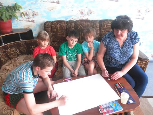 В Центре помощи детям-сиротам и детям, оставшимся без попечения родителей прошёл конкурс агитационных плакатов «Мы выбираем….»