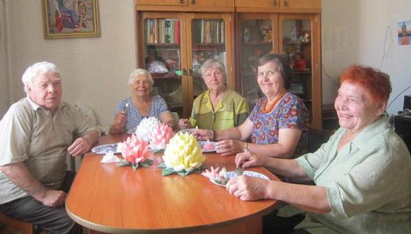 В МБУ "Комплексный центр" прошла выставка «Декор праздничного стола»