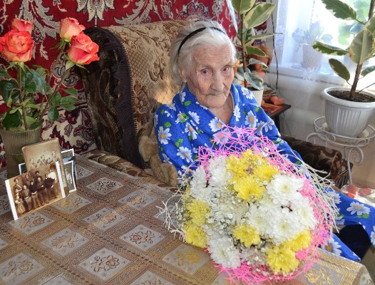 Троичанка Анна Львовна Заварухина отметила свой 105-й день рождения