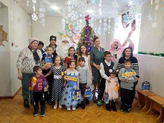 В комплексном центре социального обслуживания населения города Троицка прошел новогодний праздник для детей