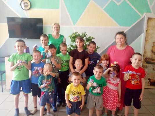 Ребята социального приюта для детей и подростков города Троицка занимаются творчеством