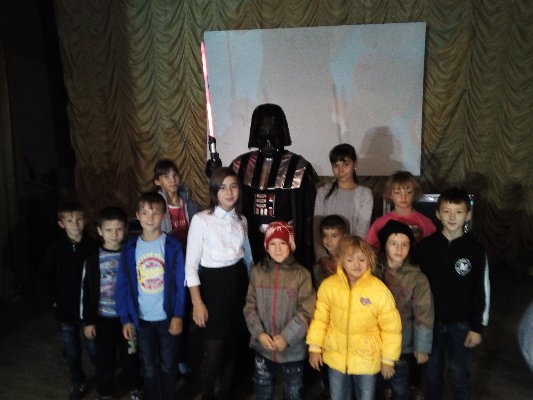 В Троицком городском доме культуры состоялось представление с участием ростовых кукол