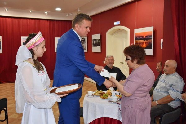 В Троицком краеведческом музее состоялась встреча представителей Троицкого отделения Челябинской региональной организации «Память сердца. Дети погибших защитников Отечества» в честь Дня Победы