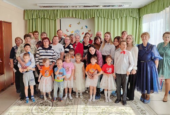 В отделении дневного пребывания граждан пожилого возраста и инвалидов КЦСОН г. Троицка прошли праздничные мероприятия в честь Международного женского дня