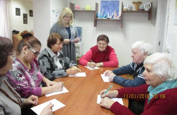 Старшее поколение Троицка охотится за чувством юмора