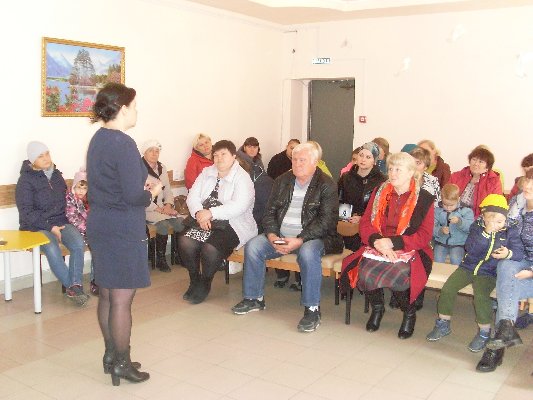 На базе центра помощи детям-сиротам и детям, оставшимся без попечения родителей состоялось очередное собрание Клуба приемных родителей