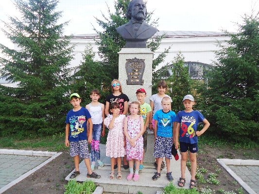 Воспитанники Социального приюта города Троицка совершили экскурсию по родному городу