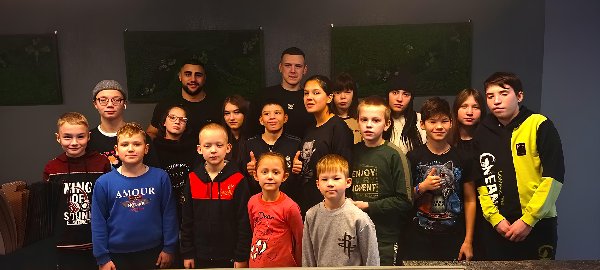 Воспитанники центра помощи детям города Троицка погрузились в уютную атмосферу кофейни «ZeBro coffee»