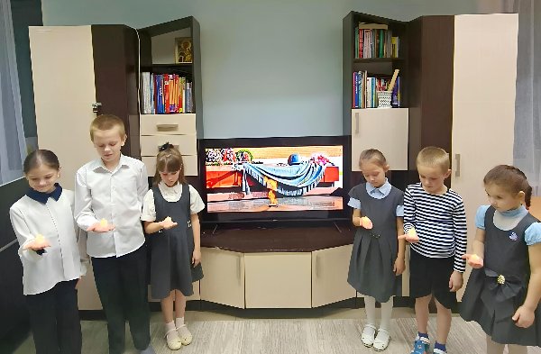 В социальном приюте для детей и подростков города Троицка прошел урок мужества, посвященный Дню Неизвестного Солдата